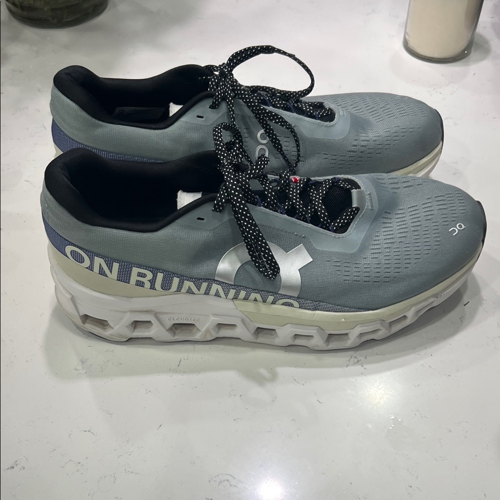 On Running Men's Athletic Shoes, size 12 M, no holes or stains